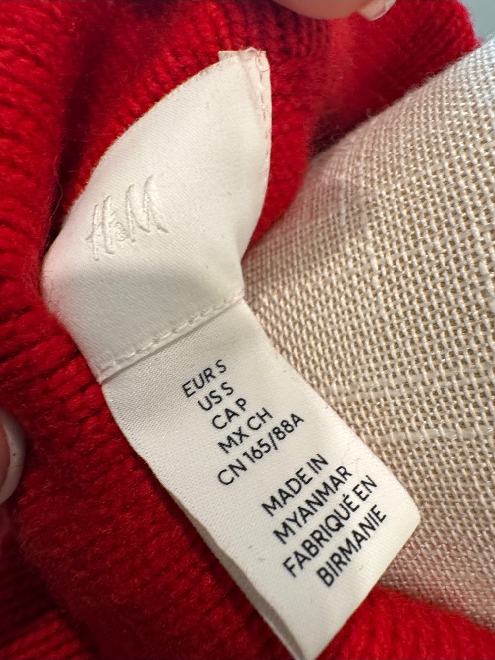 H&M Red Short-Sleeve Button-Up Knit Shirt - Picture 4 of 4